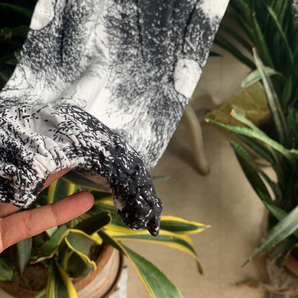 Free size printed cotton pants. Super comfy. Perfect for travelling, hanging out - Picture 3 of 4